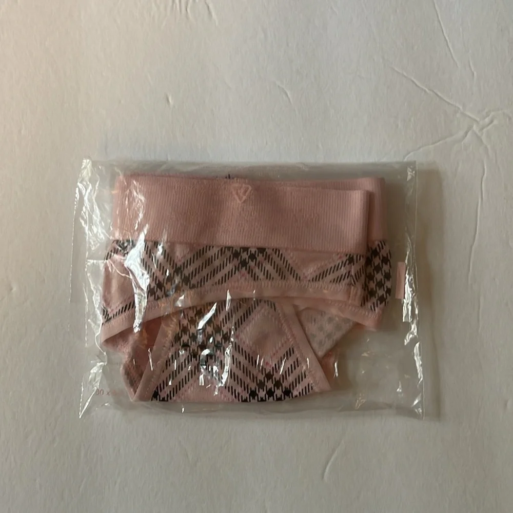 Victorias Secret Logo Cotton Shine Patch Thong Panty Underwear. NWT - Picture 11 of 11
